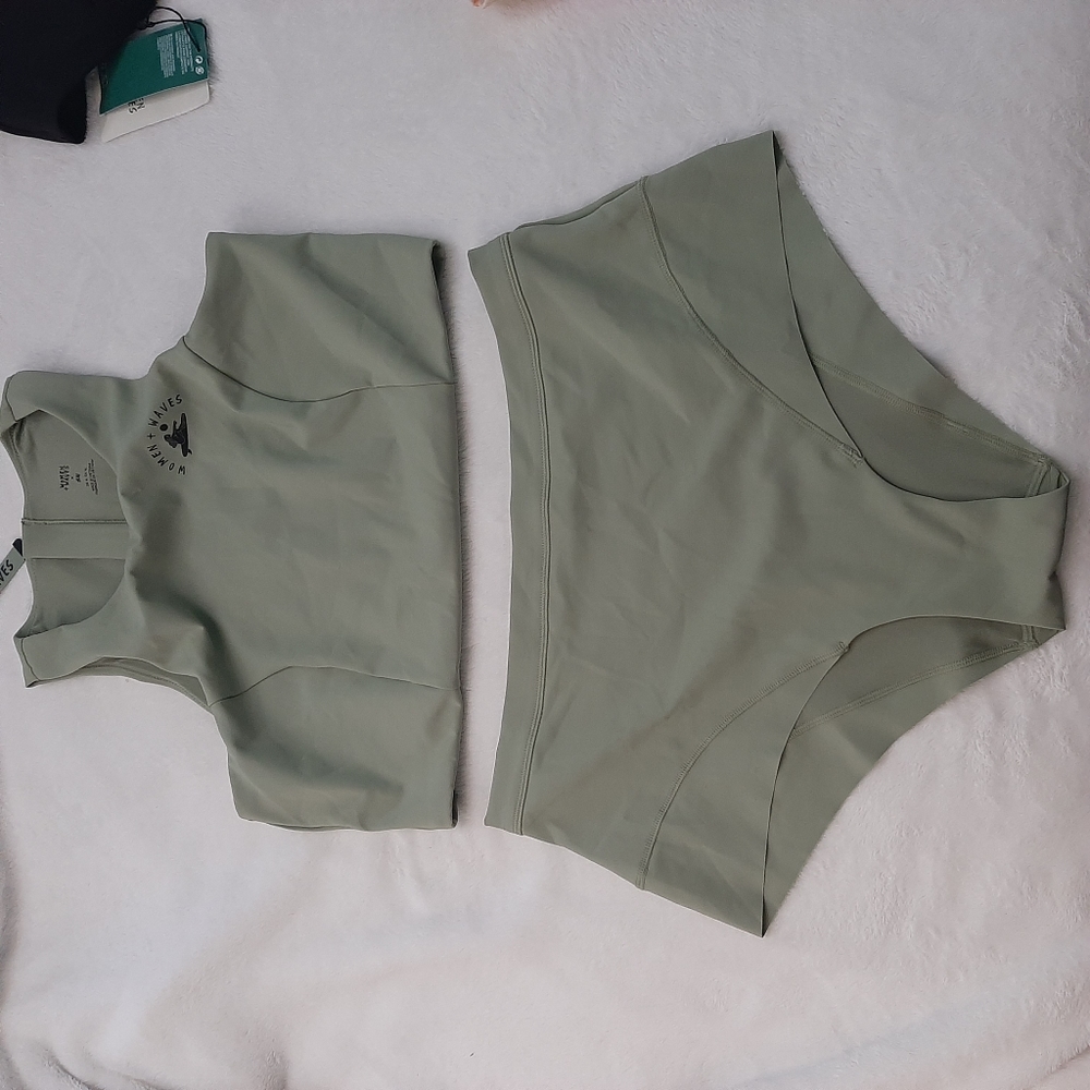 Women x Waves Sage Swimsuit (2pc)